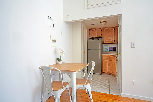 Rented by The Agency | media 6