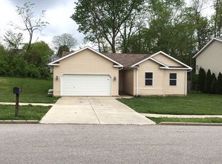 916 S Larkspur Ln, Bloomington, IN 47403