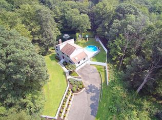 58 Pocahontas Rd, Redding, CT 06896