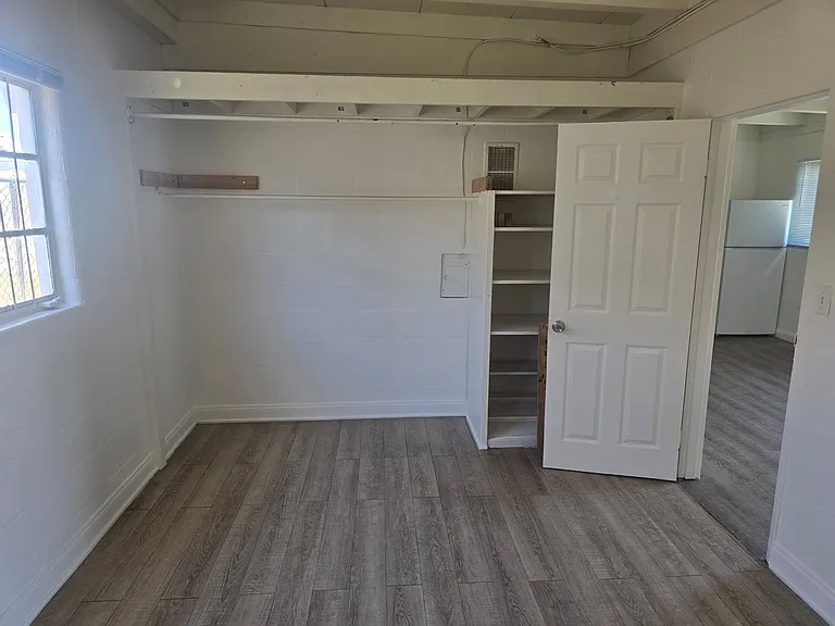 1911 Princeton St — Photo 12