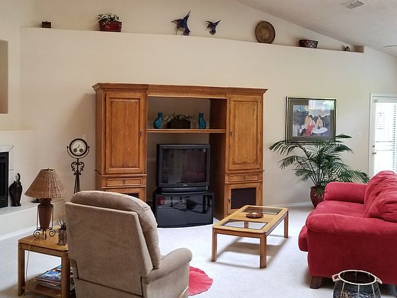 3rd image of 8819 Corona Ave NE