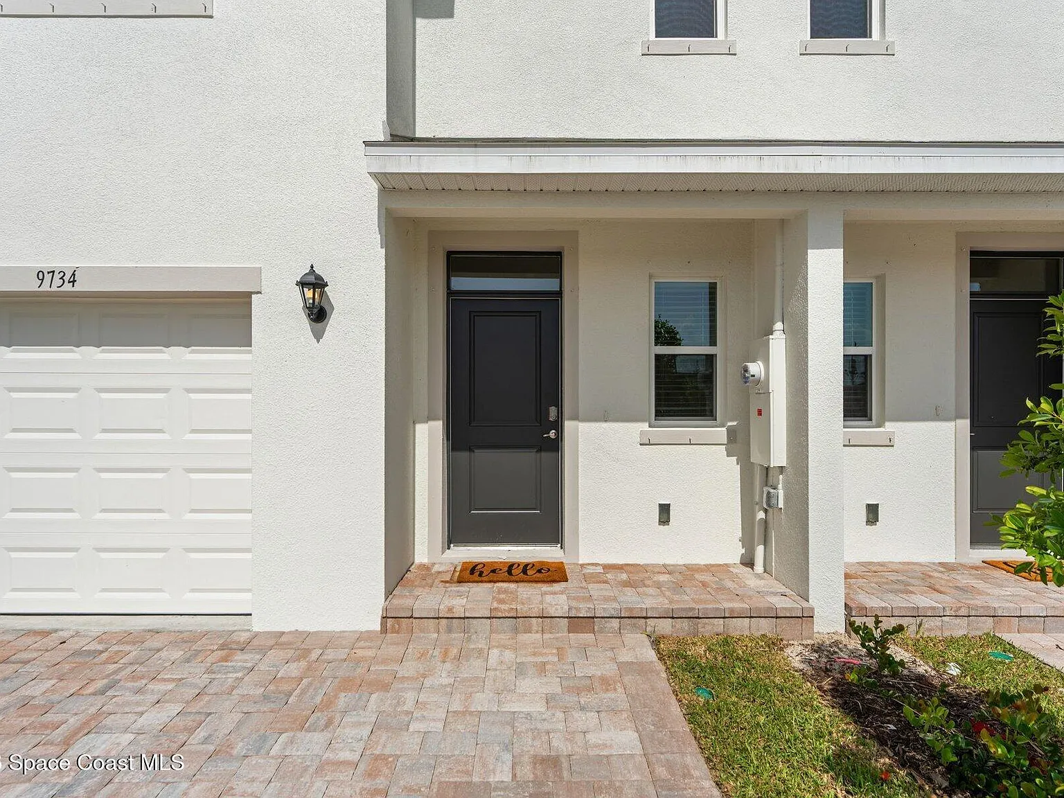 3 bed, 2.5 bath, 1613 sqft, $2,275 — Photo 2