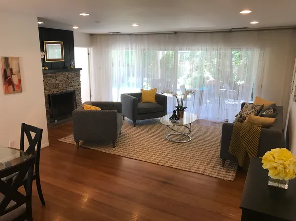 7351 Leescott Ave, Van Nuys, CA 91406