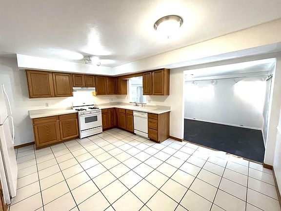 5th image of 4021 Florida Dr
