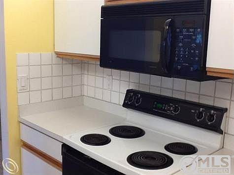 kitchen1.JPG