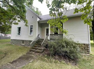 2118 10th St, Marinette, WI 54143