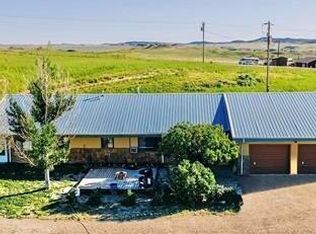 11 N Fork Rd, Kaycee, WY 82639