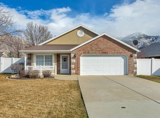 2516 N Dorchester Ave, Harrisville, UT 84414