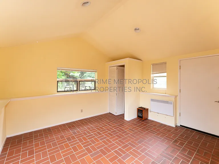 9117 25th Ave NE — Photo 9