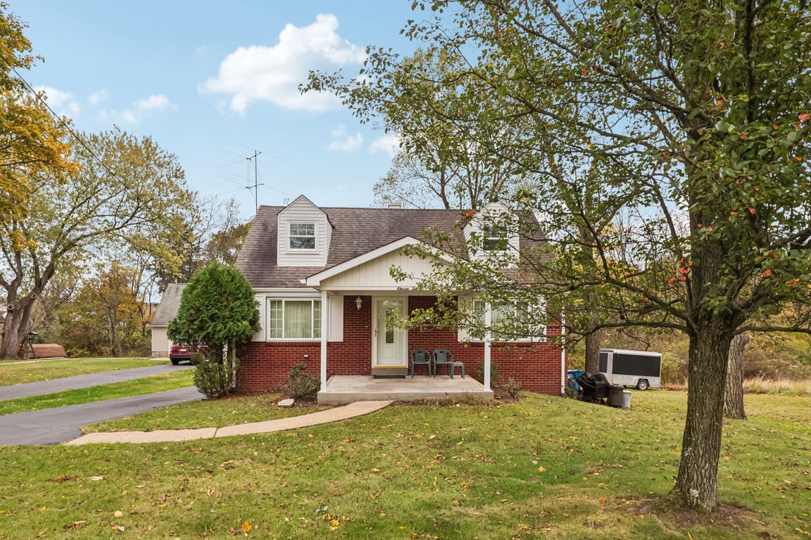 Hulton Rd-S2510-001.jpg