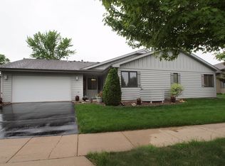 1756 Lakeview Dr SW, Rochester, MN 55902