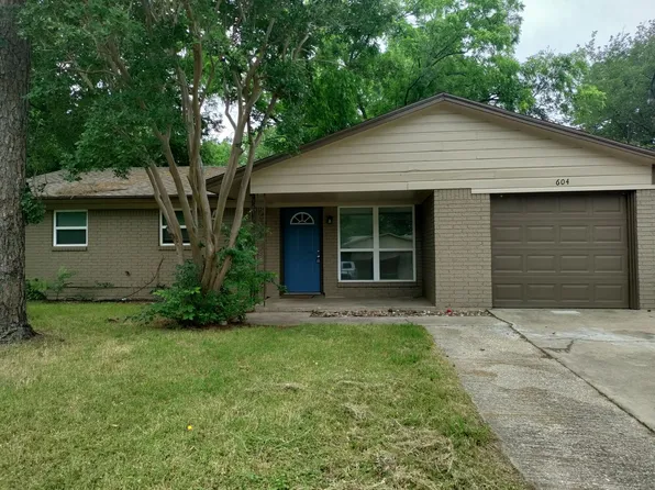 604 Driftwood Trl, Denton, TX 76209