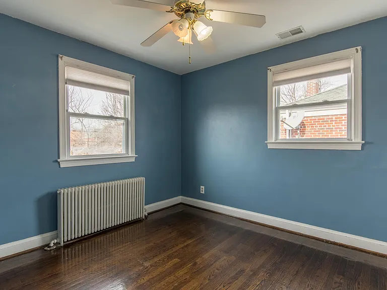 212 S Courthouse Rd — Photo 1
