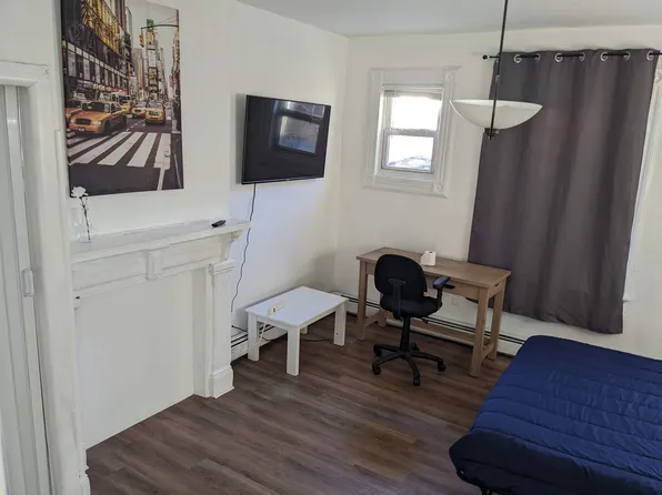 32 Storms Avenue image 6 of 11