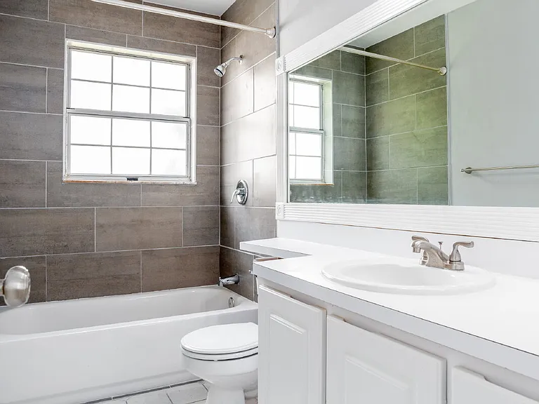 110 Riverraft Ct — Photo 12