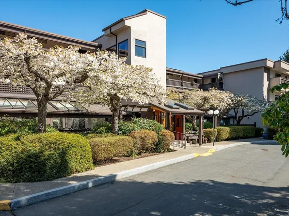 309 Morison Ave #105, Parksville, BC V9P 1M6