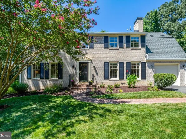 9320 Fairfax St, Alexandria, VA 22309