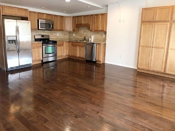 3rd image of 21-05 33rd Ave #2F
