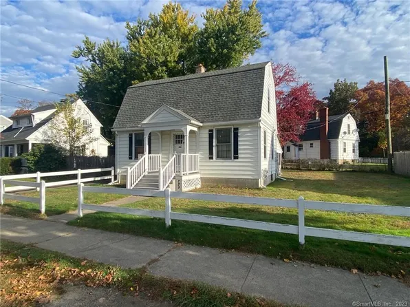 43 Sycamore Lane, Waterbury, CT 06705