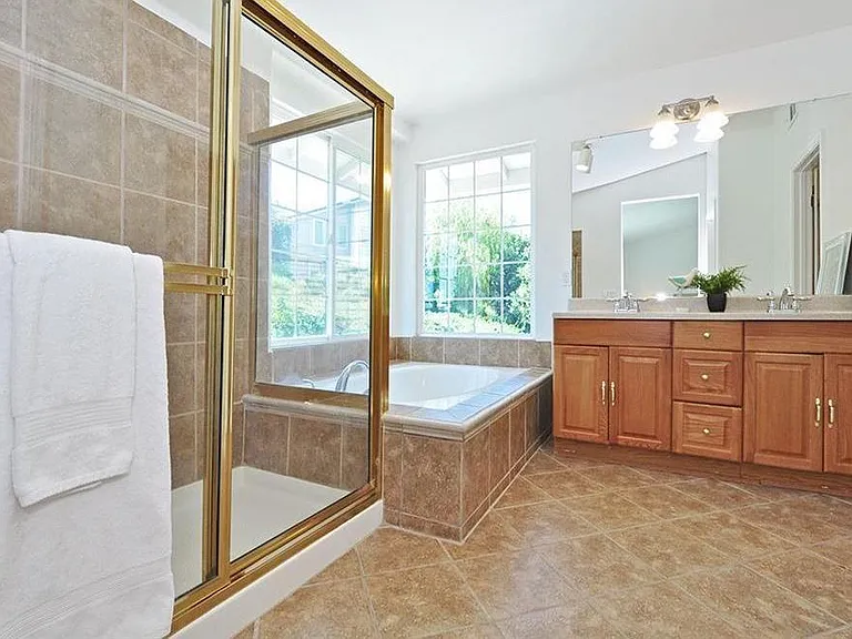 4728 Blackburn Peak Ct — Photo 15