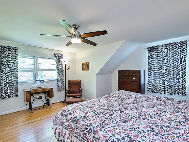 11714 College View Dr — Photo 33