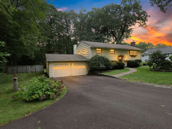 15 Pam Bar Road, Shelton, CT 06484