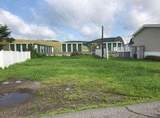 21 McAndrew St, Pringle, PA 18704
