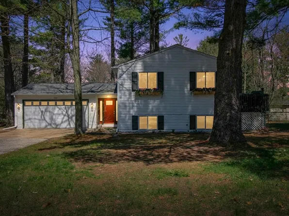 750 W Burns Rd, Sanford, MI 48657