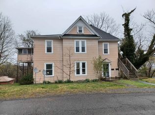 606/608 Henry Ave, Pulaski, VA 24301