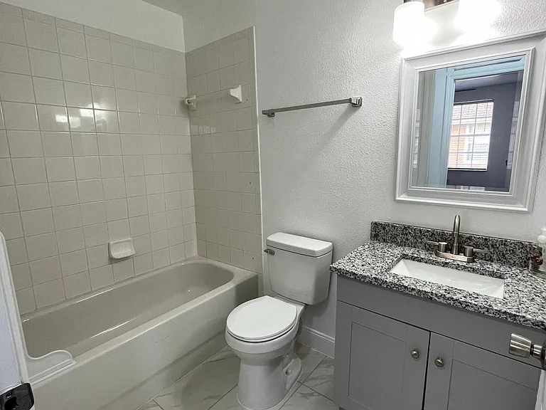 1130 Washington Palm Loop — Photo 9
