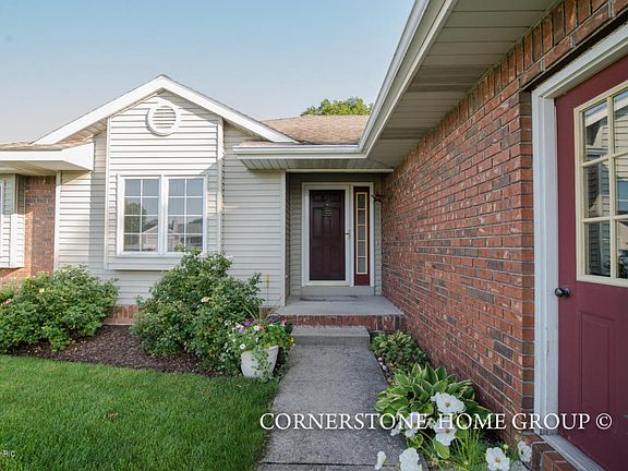 2nd image of 2645 Burgen Ct NE