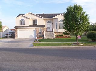 2729 W 2250 N, Clinton, UT 84015