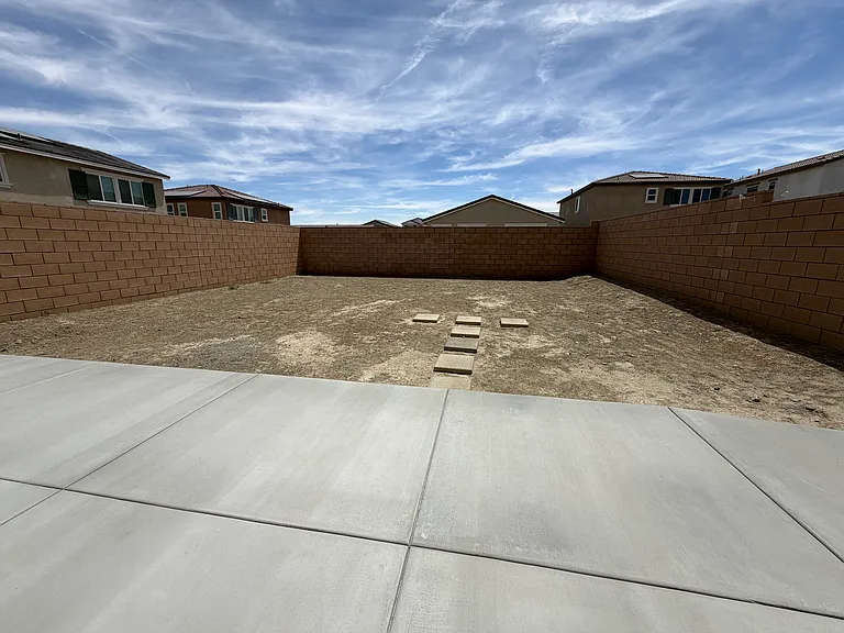 Thundercloud Ln — Photo 22