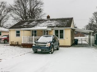 941 Woodstock Rd, Eastlake, OH 44095