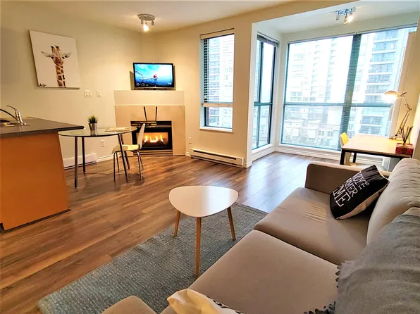 939 Homer St, Vancouver, BC V6B 2W6