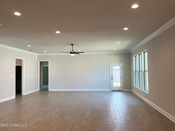 7th image of this home