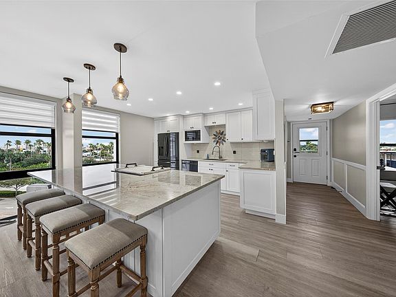 3rd image of 1629 Riverview Road #521