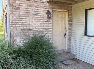 251 Eagle Rdg, O'Fallon, IL 62269