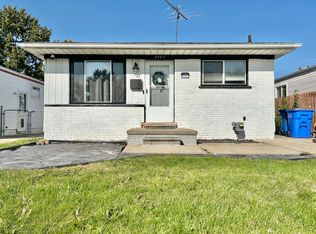 8467 Farnum Ave, Warren, MI 48093