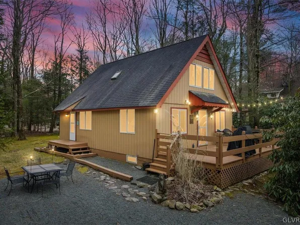 214 Split Rock Ln, Pocono Pines, PA 18350