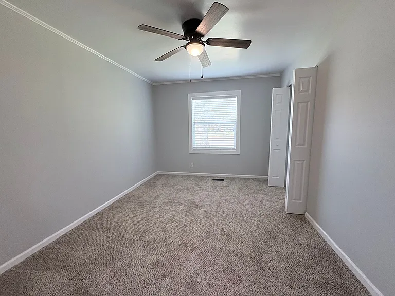2624 Philip St — Photo 31