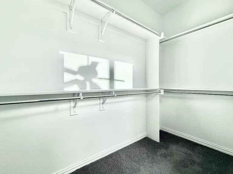 Walk-in-Closet