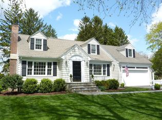 19 Ridgewood Dr, Redding, CT 06896