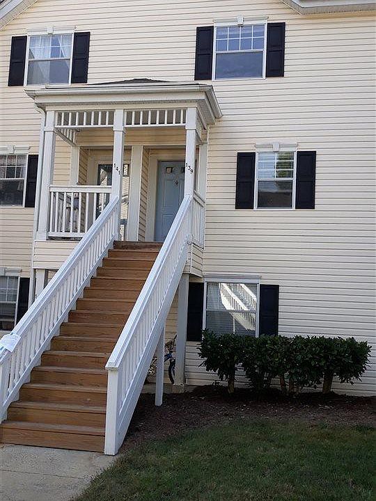1st image of 139 Kingsbury Dr #139