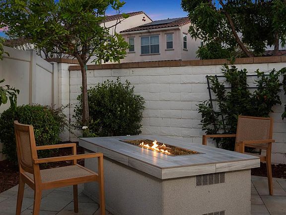 5th image of 208 Garnet Way