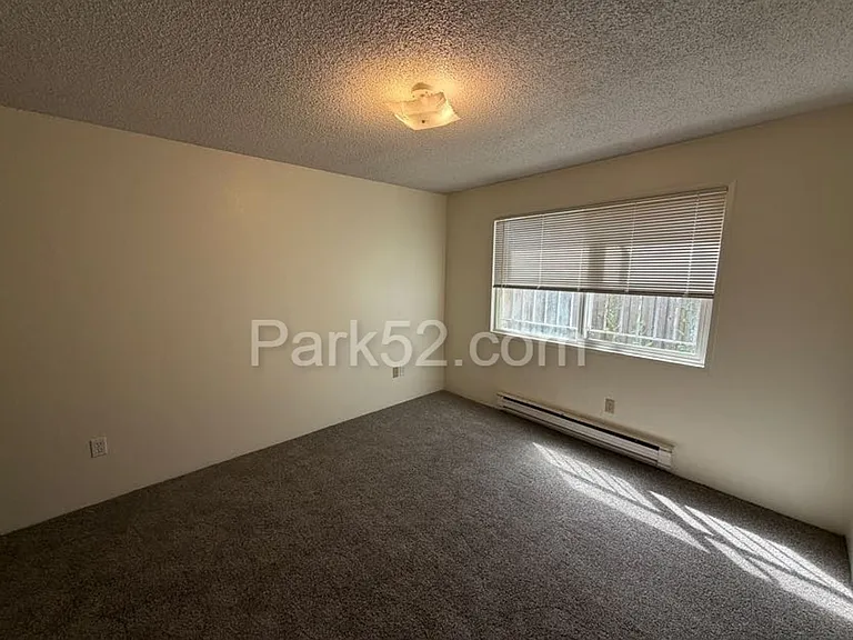 631 N Fife St #3 — Photo 7