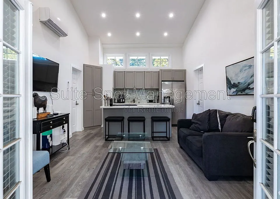 1409 Jefferson Ave #B1