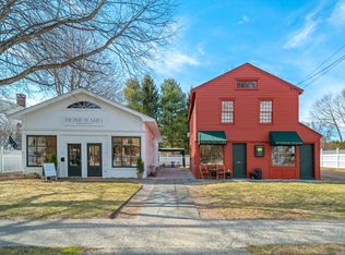 24 Lyme St, Old Lyme, CT 06371