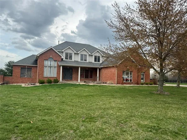 206 Links Ln, Waterloo, IL 62298