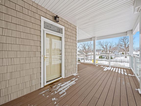 3rd image of 3173 N Beach Towne Ct